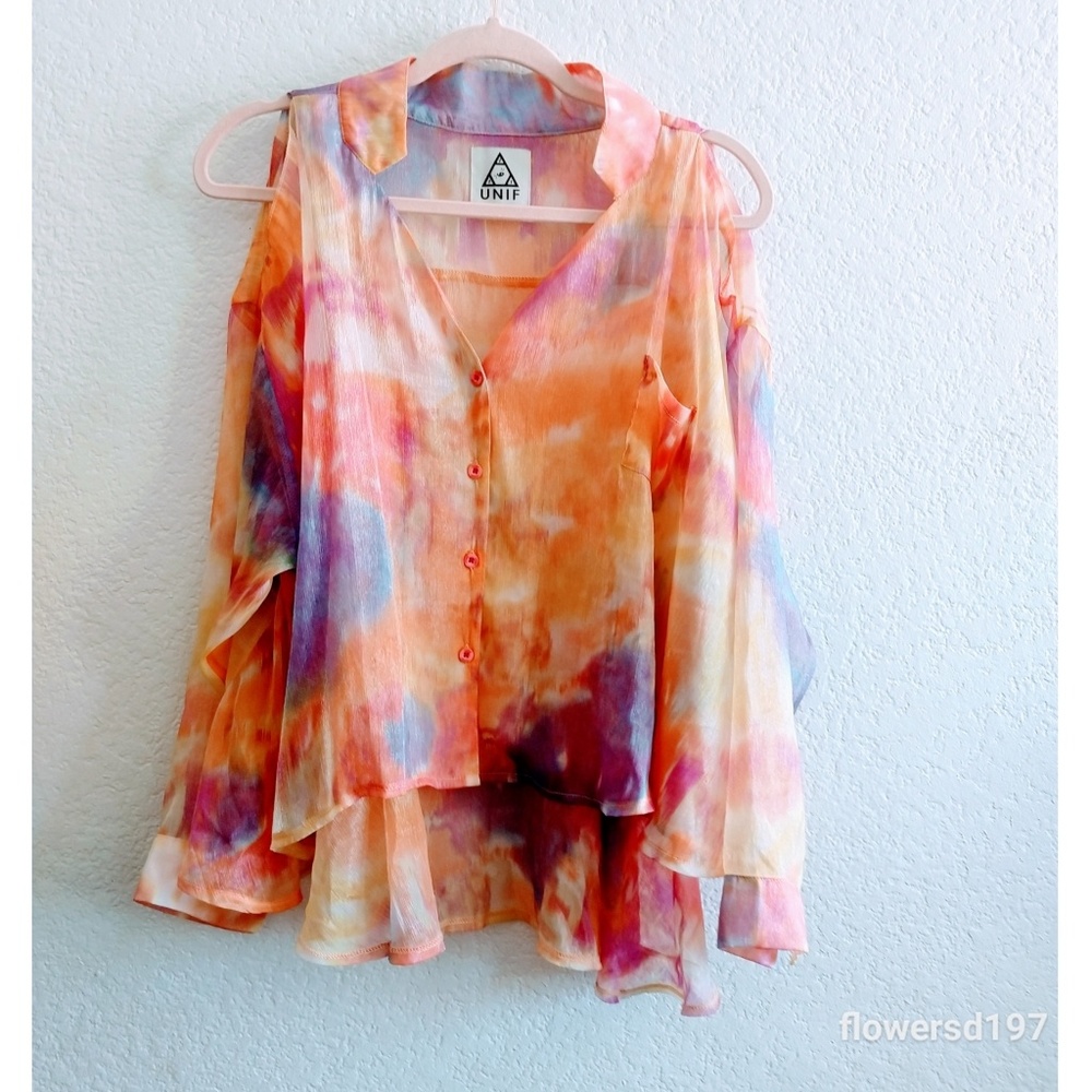 UNIF Cold Shoulder Top Size Small